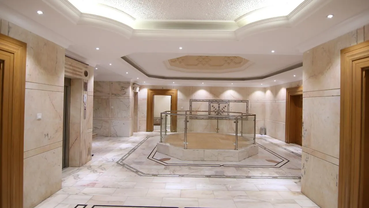 Marsa Al Hamra Hotel Apartments location